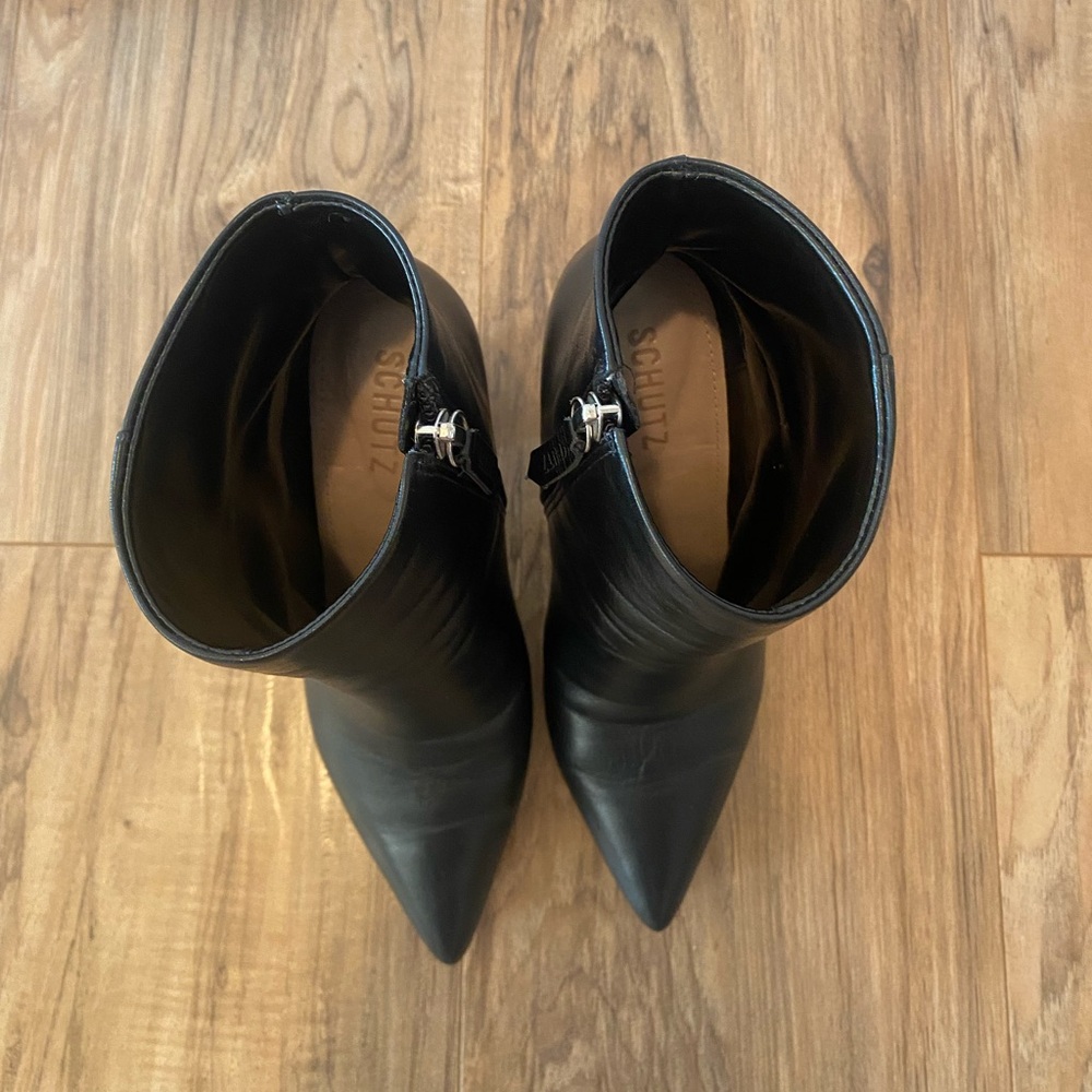 SCHUTZ Black Leather Ribbed-Block Heel Ankle Boots - Picture 8 of 11